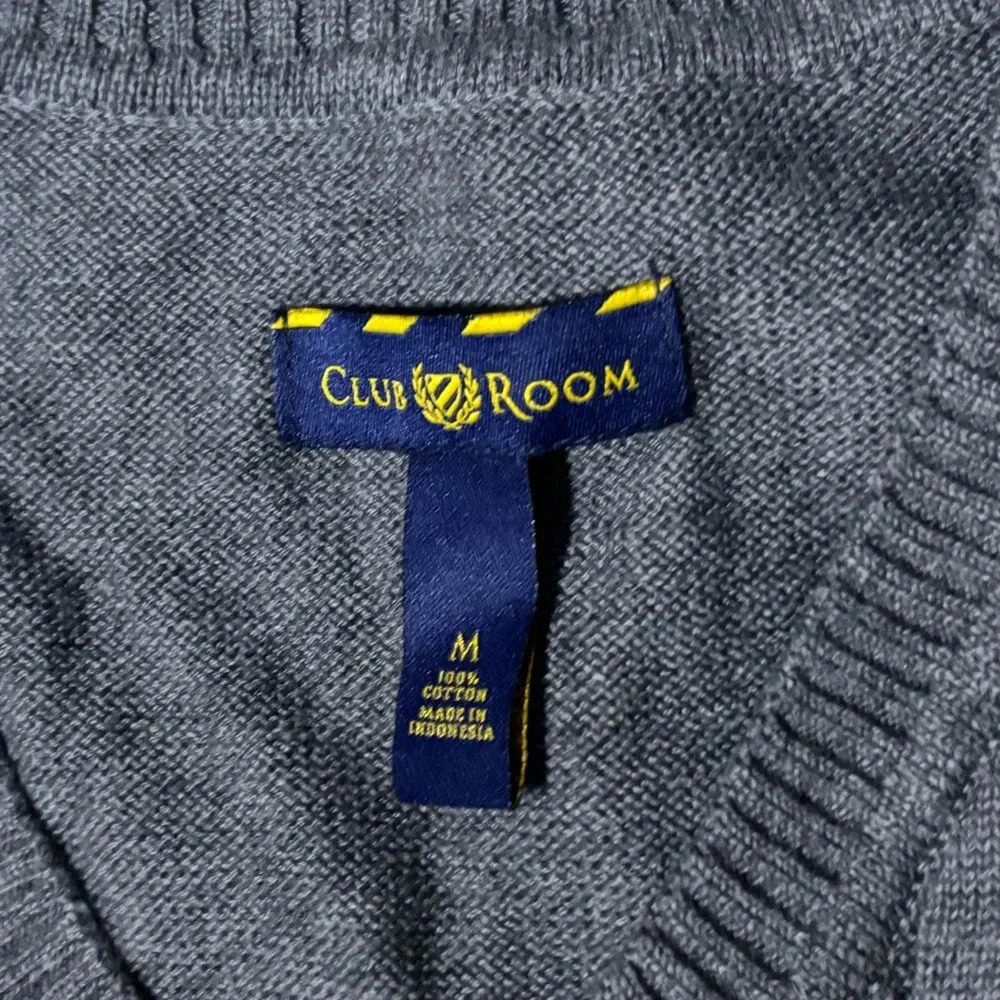 CLUB ROOM Men’s Cable Knit V-Neck Sweater Vest - Picture 6 of 8